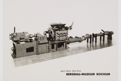 Foto von einem Modell einer Blasversatzmaschine im damaligen Bergbau-Museum Bochum