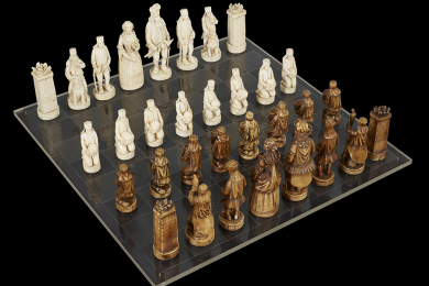 Schachfiguren sind als Berg- und Hüttenleute dargestellt.