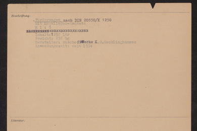 Karteikarte mit maschinengetippten Text