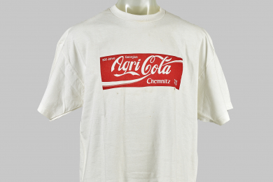 weißes T-Shirt mit Schriftzug Agri-Cola