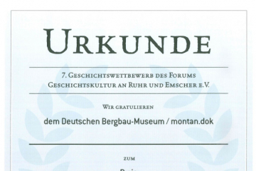 Das Bild zeigt die vom Geschichtswettbewerb an das montan.dok verliehene Urkunde.
